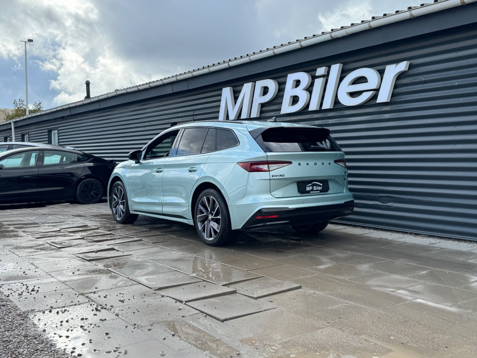 Turquoise Skoda Enyaq fra 2024