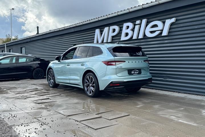 Turquoise Skoda Enyaq fra 2024