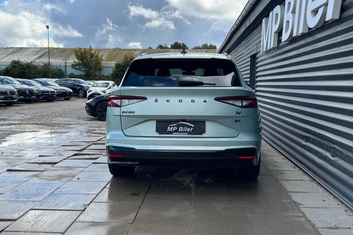 Turquoise Skoda Enyaq fra 2024