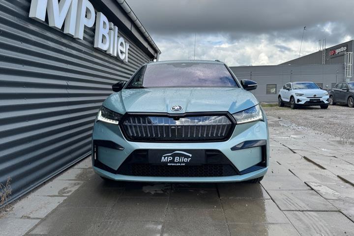 Turquoise Skoda Enyaq fra 2024