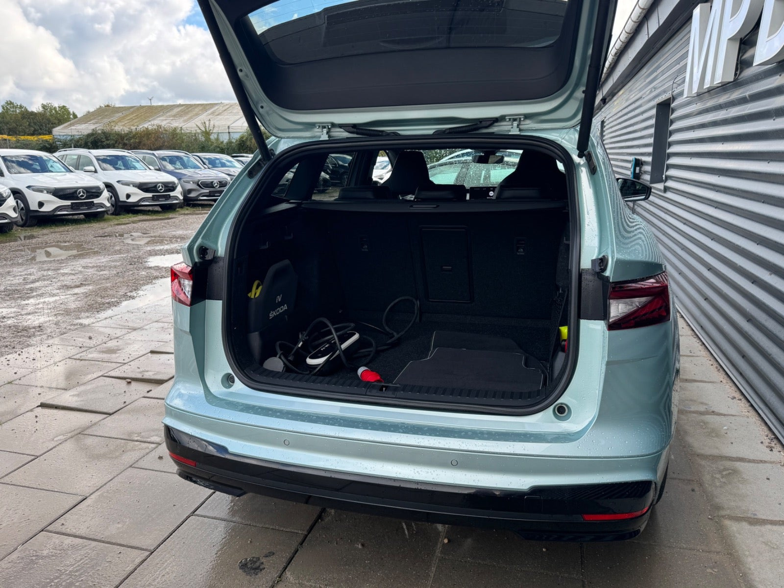 Turquoise Skoda Enyaq fra 2024