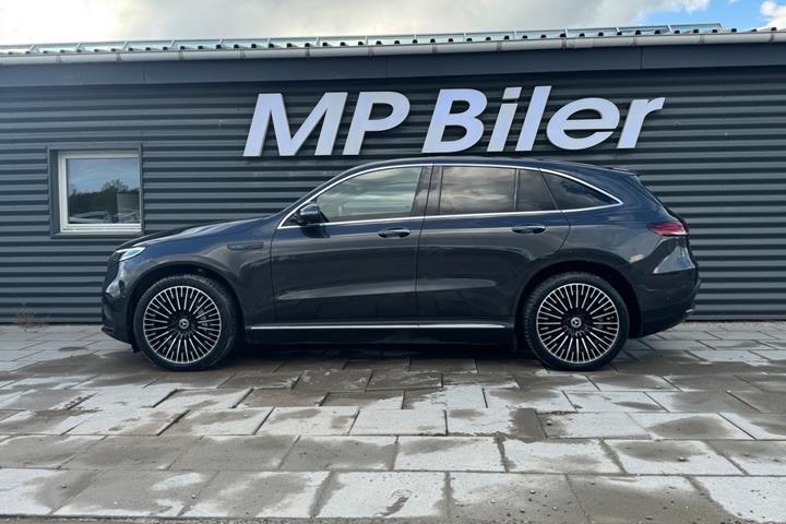 Grå Mercedes EQC400 fra 2023