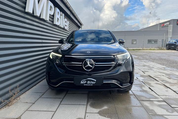 Grå Mercedes EQC400 fra 2023
