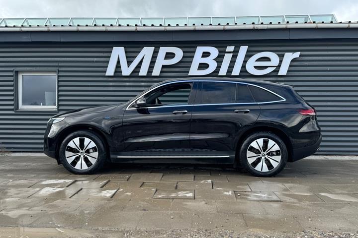 Grøn Mercedes EQC400 fra 2023