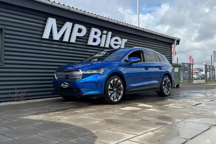 Blå Skoda Enyaq fra 2022