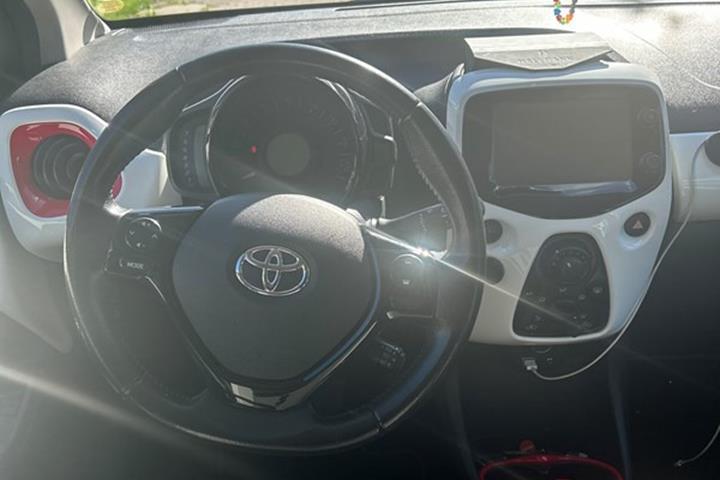 undefined Toyota Aygo fra 2015