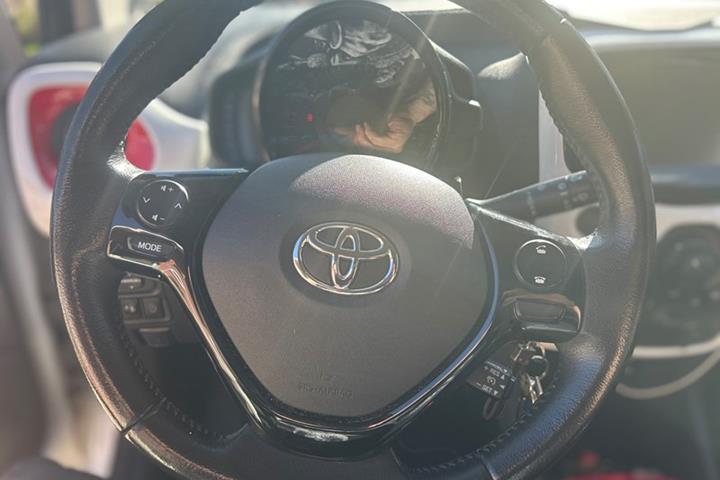 undefined Toyota Aygo fra 2015