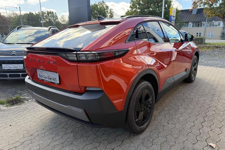 Orange Subaru Uncharted fra 2026