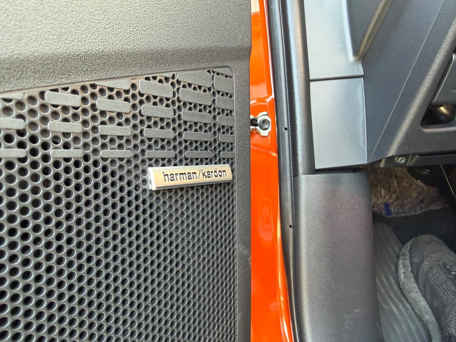 Orange Subaru Uncharted fra 2026
