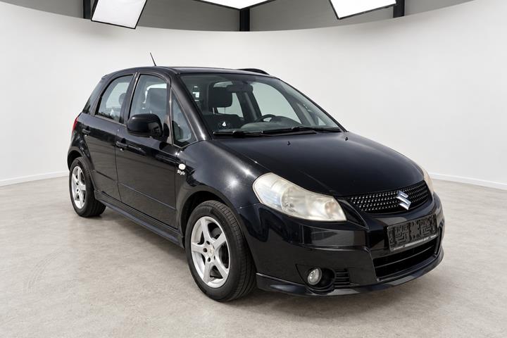 Sort Suzuki SX4 fra 2011