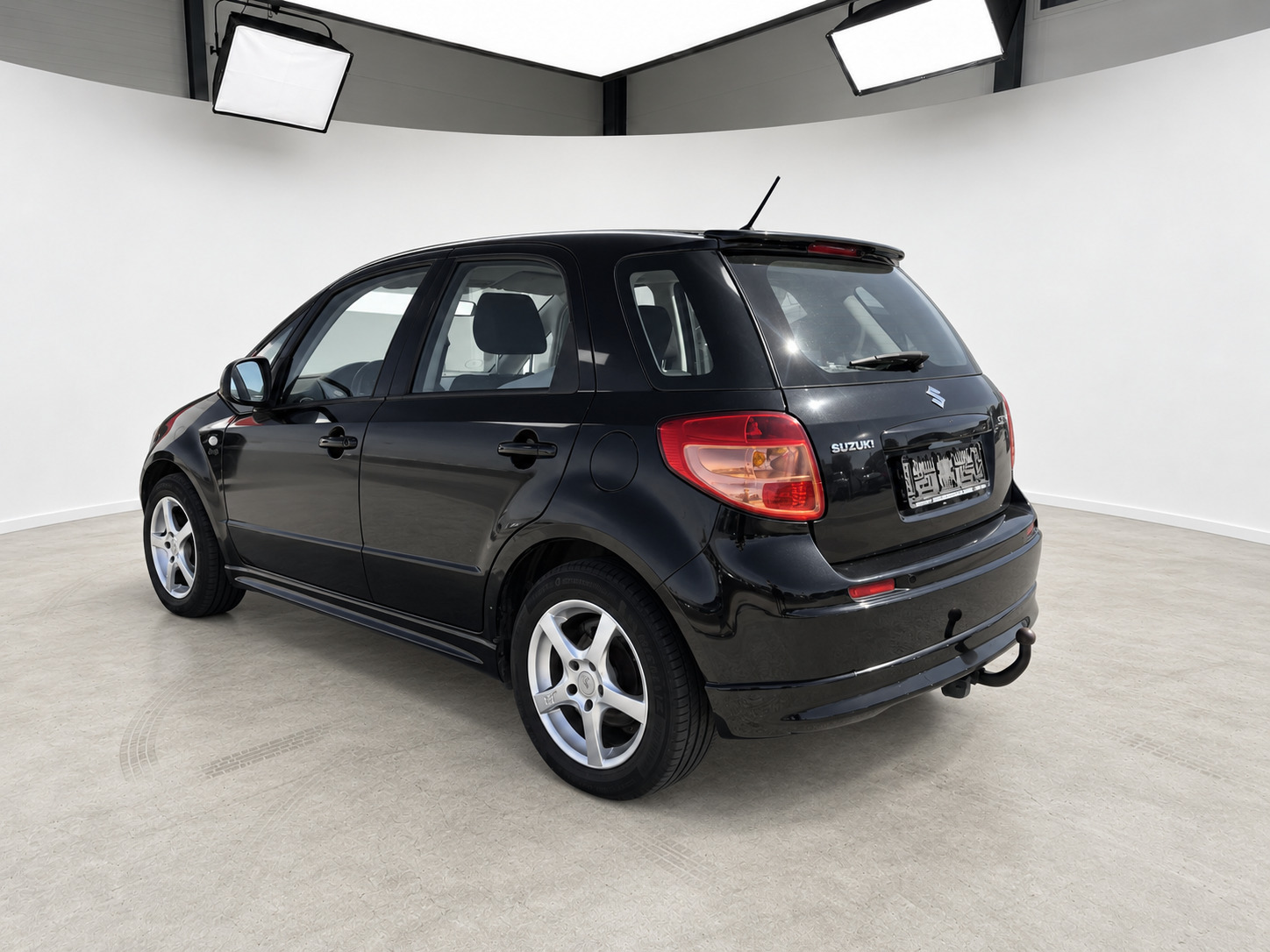 Sort Suzuki SX4 fra 2011