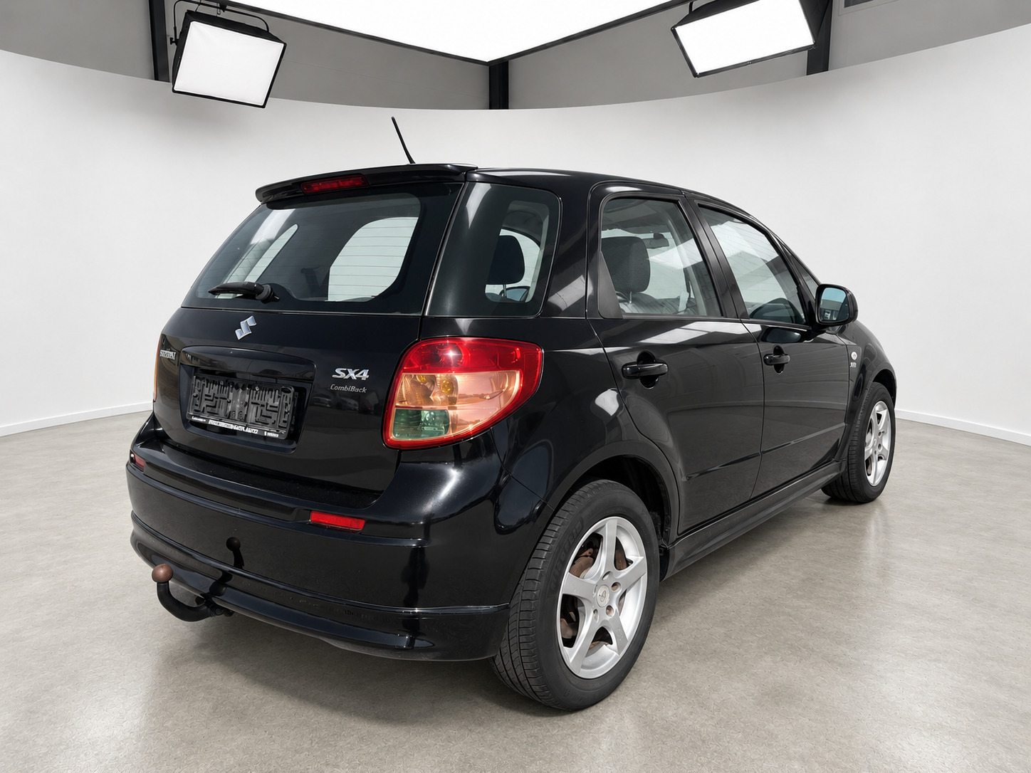 Sort Suzuki SX4 fra 2011