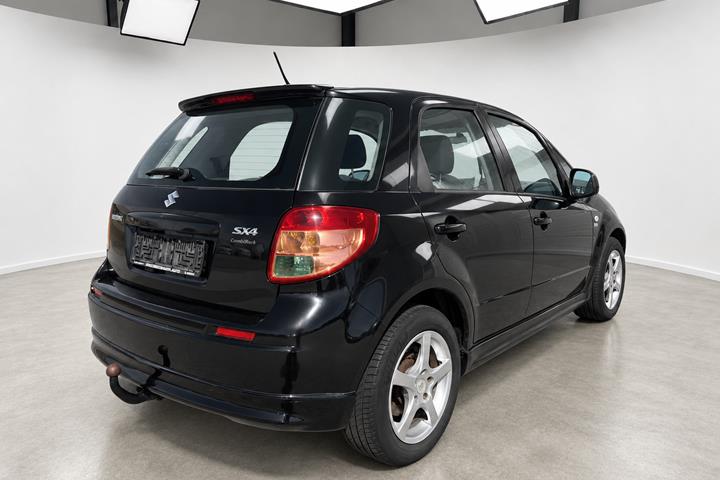 Sort Suzuki SX4 fra 2011