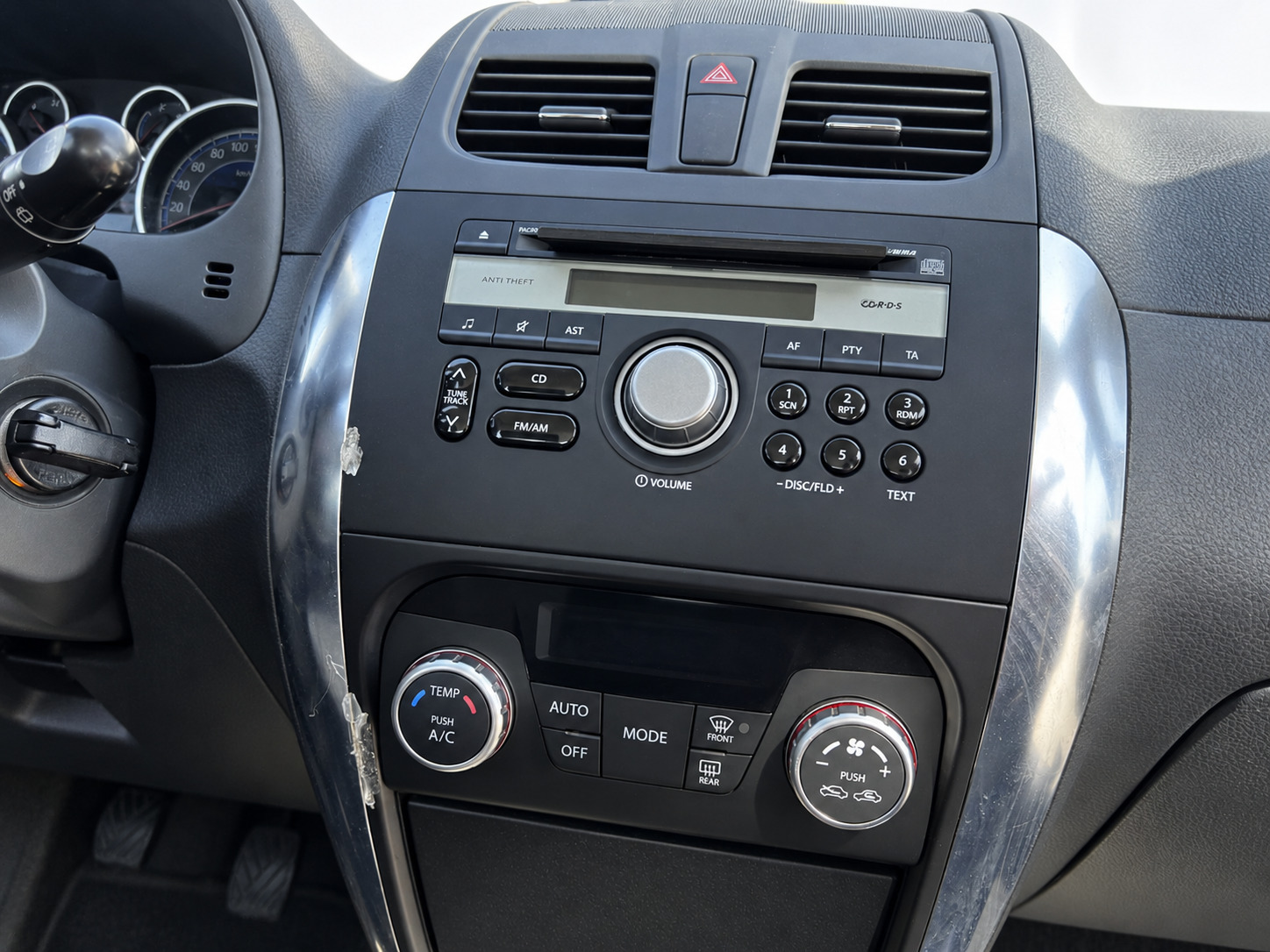 Sort Suzuki SX4 fra 2011