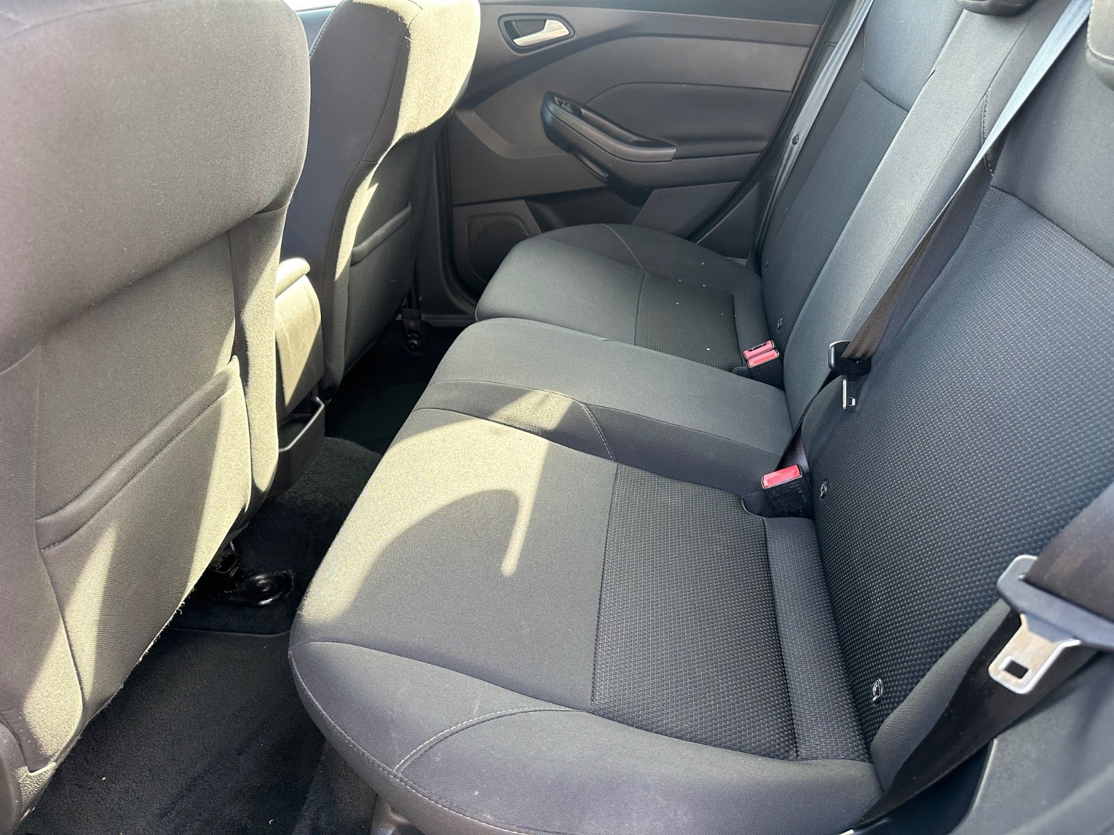 Grå Ford Focus fra 2015