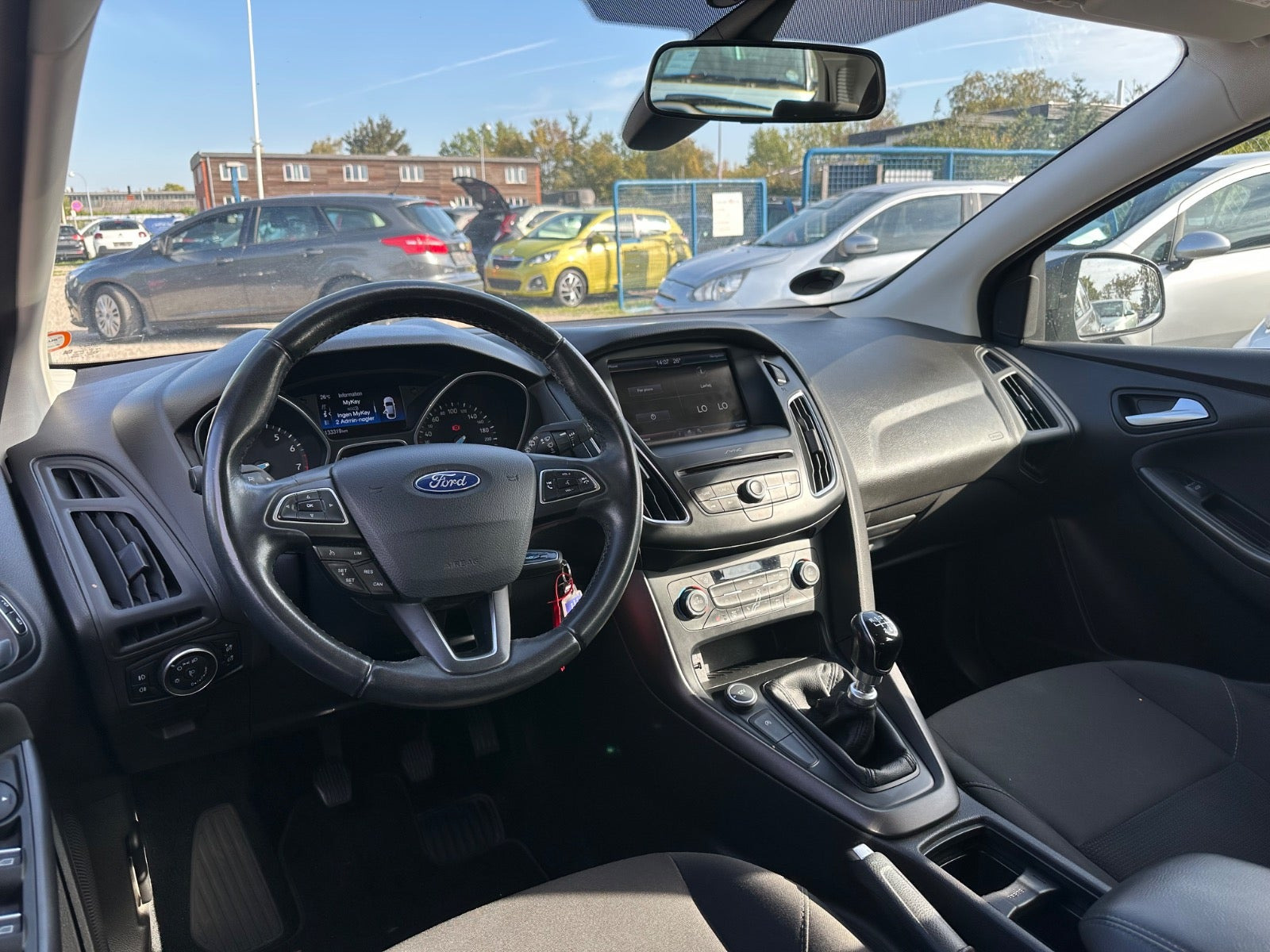 Grå Ford Focus fra 2015