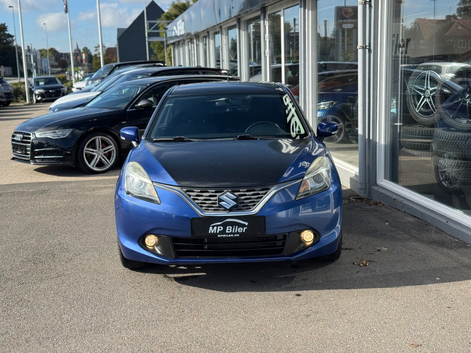 Blå Suzuki Baleno fra 2016