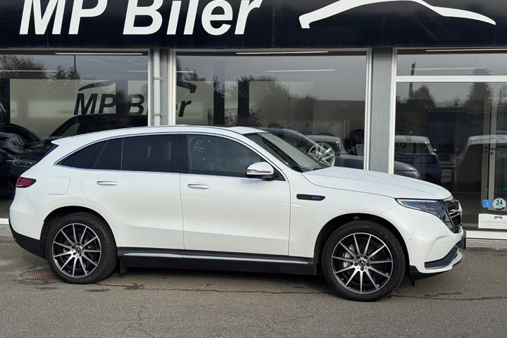 Hvid Mercedes EQC400 fra 2019