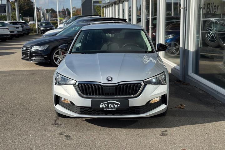 Sølv Skoda Scala fra 2019