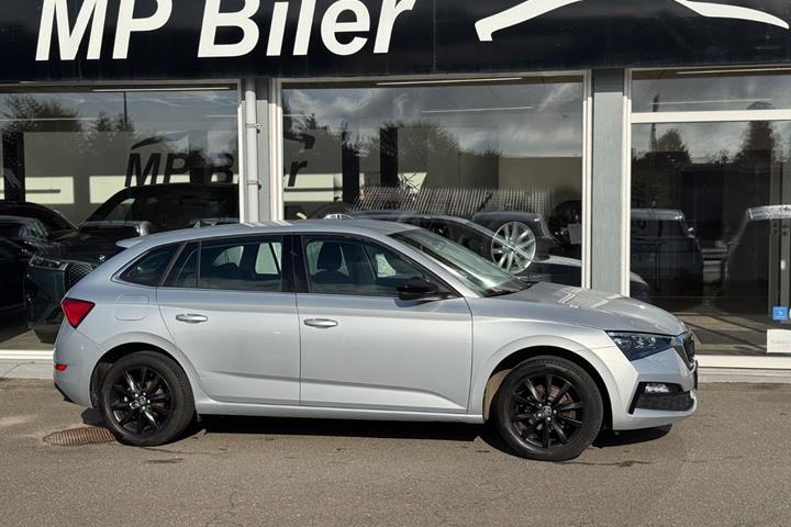 Sølv Skoda Scala fra 2019