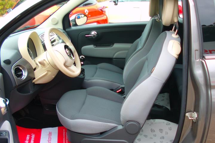 Grå Fiat 500C fra 2016