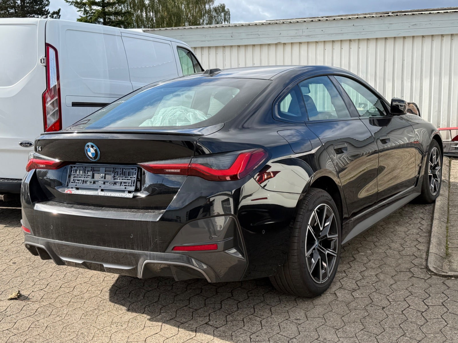 Sort BMW i4 fra 2023