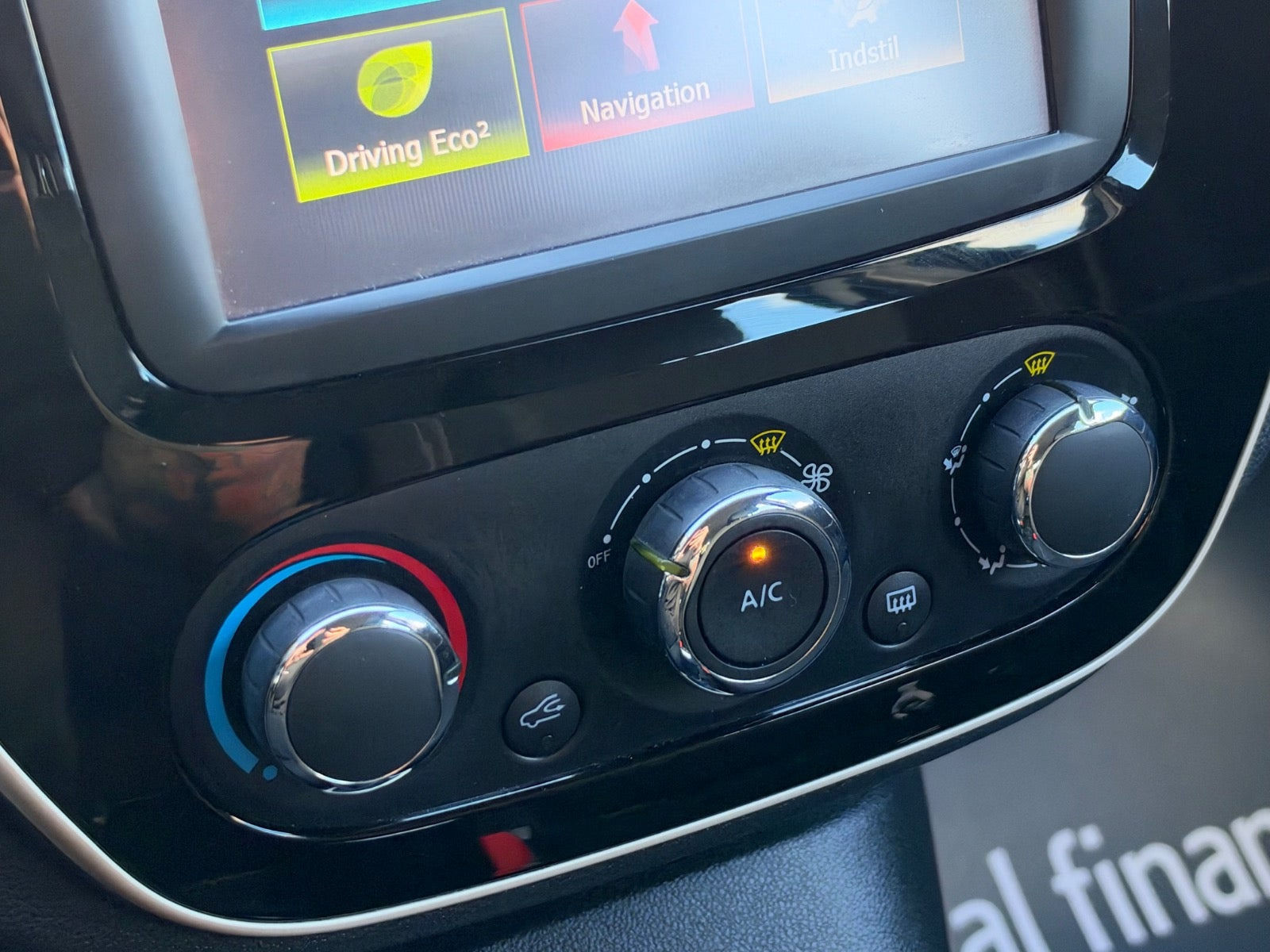 Grå Renault Captur fra 2018