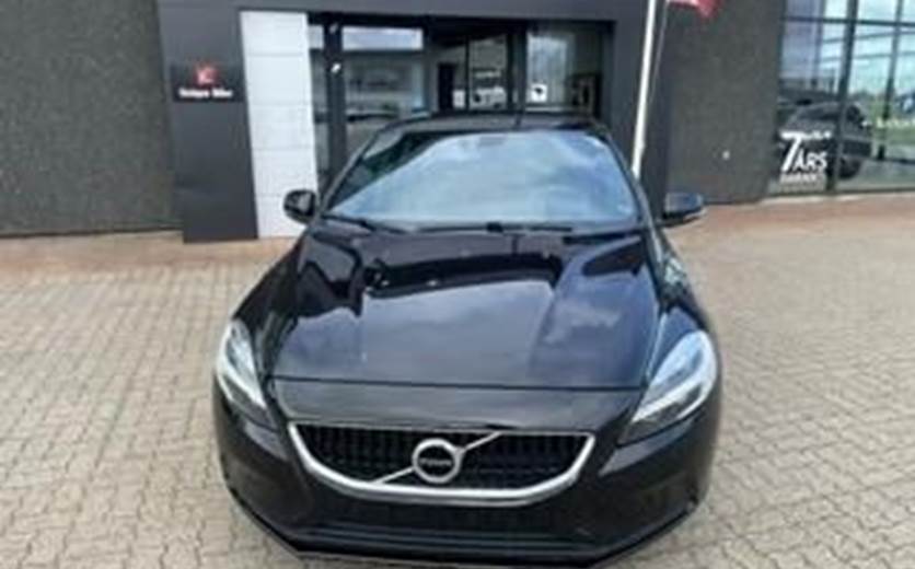 Volvo V40 2,0 D2 Momentum 120HK 5d 6g