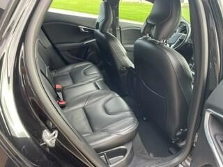 Sort Volvo V40 fra 2017