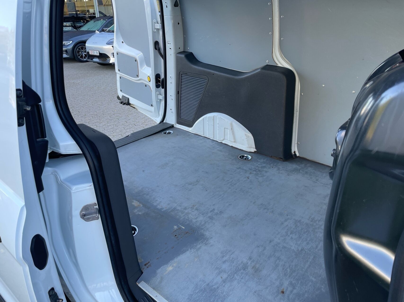 Hvid Ford Transit Connect fra 2019
