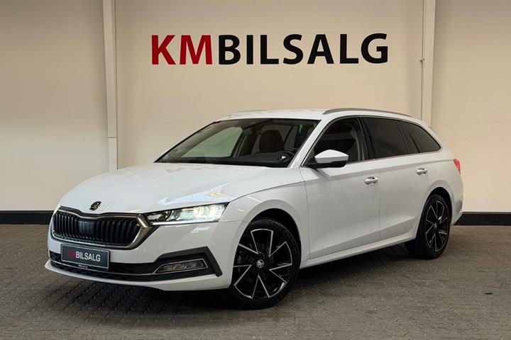 Hvid Skoda Octavia fra 2021