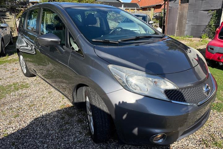 Grå Nissan Note fra 2014