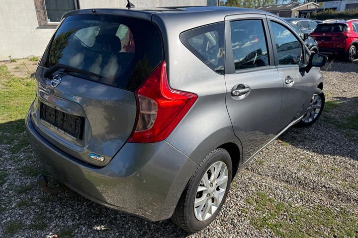 Grå Nissan Note fra 2014