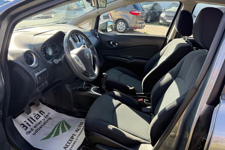 Grå Nissan Note fra 2014