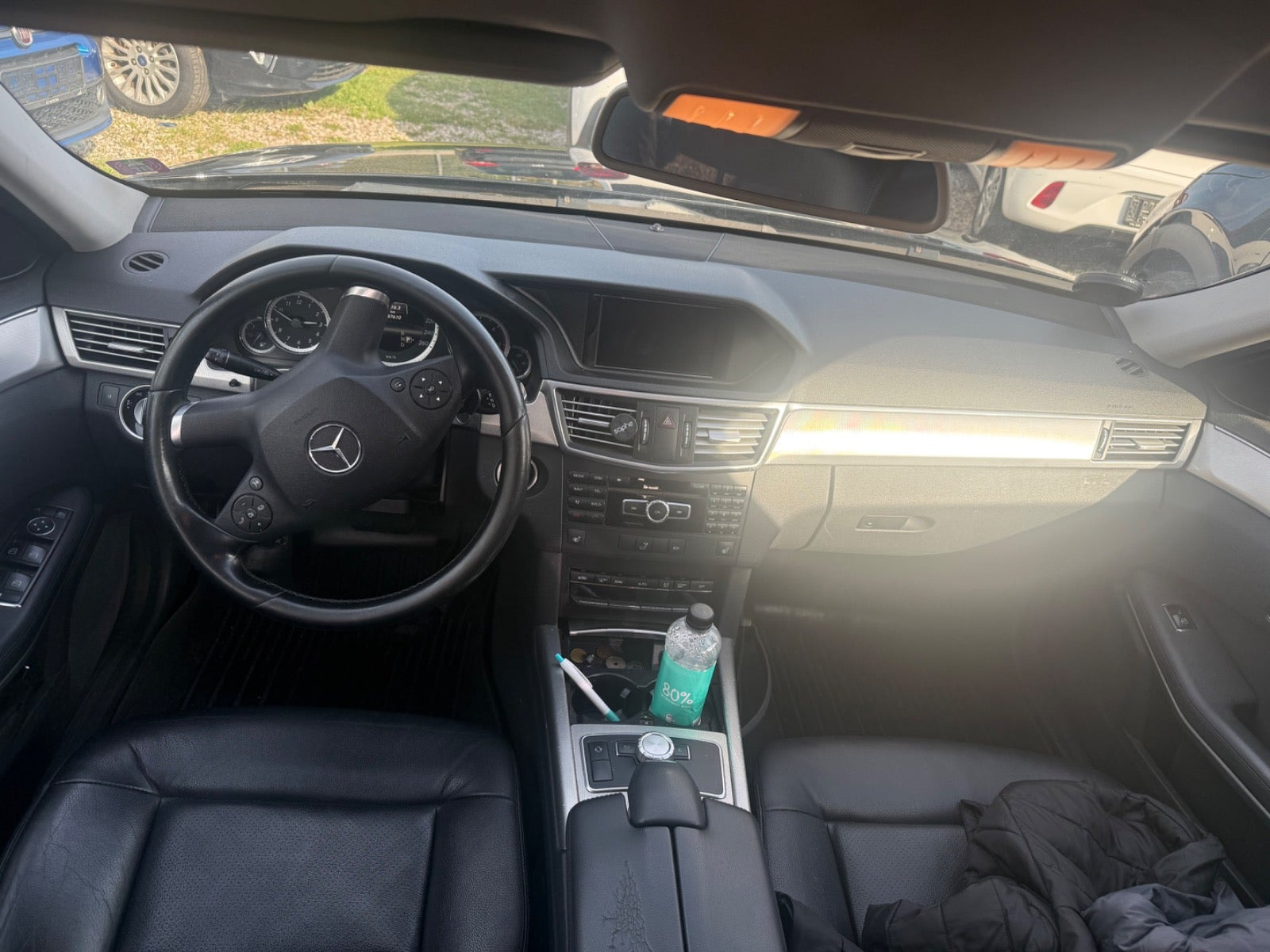 Sort Mercedes E200 fra 2013