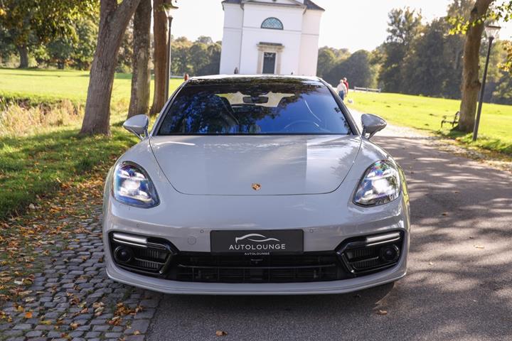 undefined Porsche Panamera GTS fra 2020