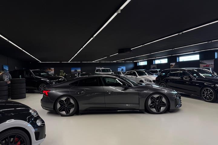 Grå Audi e-tron GT fra 2022