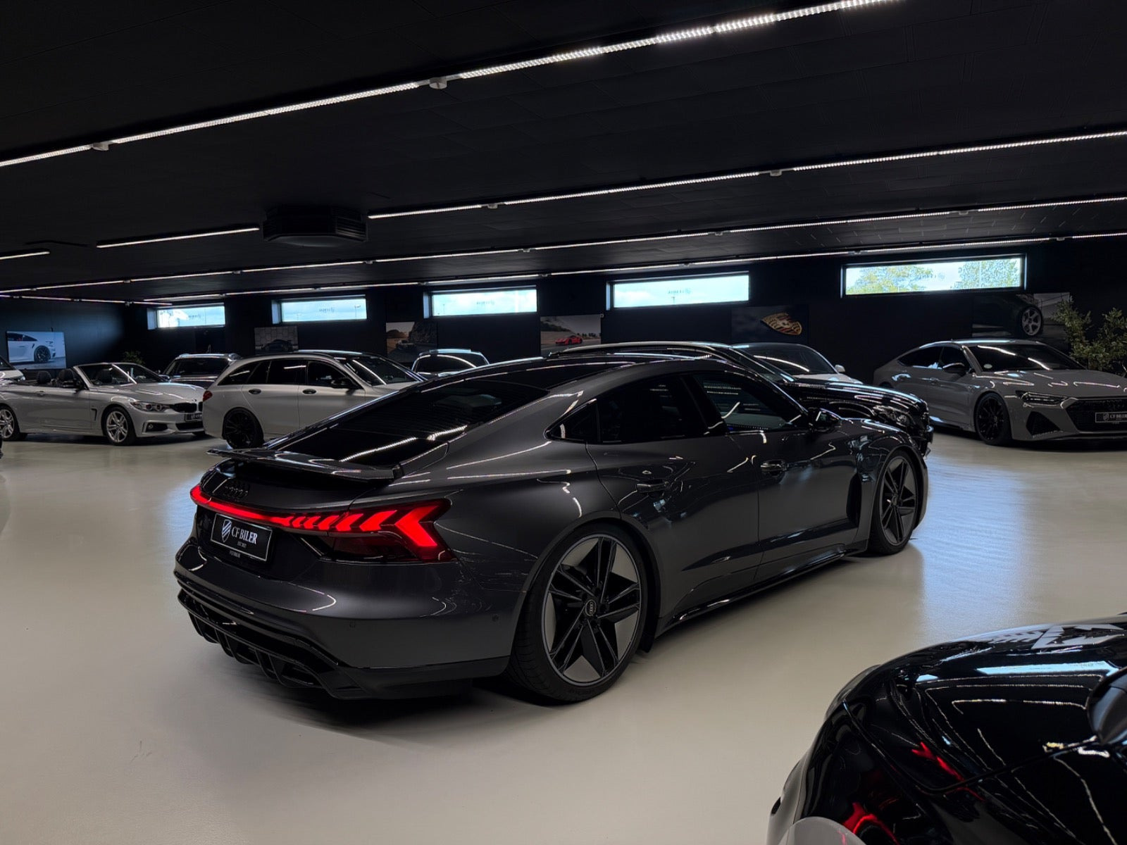 Grå Audi e-tron GT fra 2022