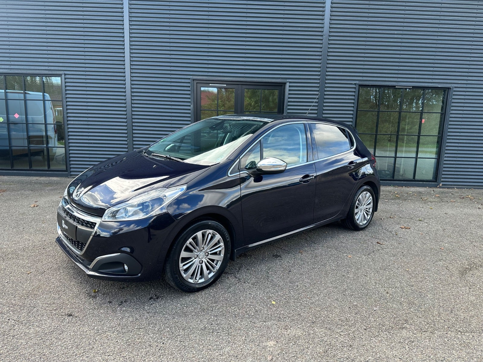 Peugeot 208 1,6 BlueHDi 100 Allure Sky