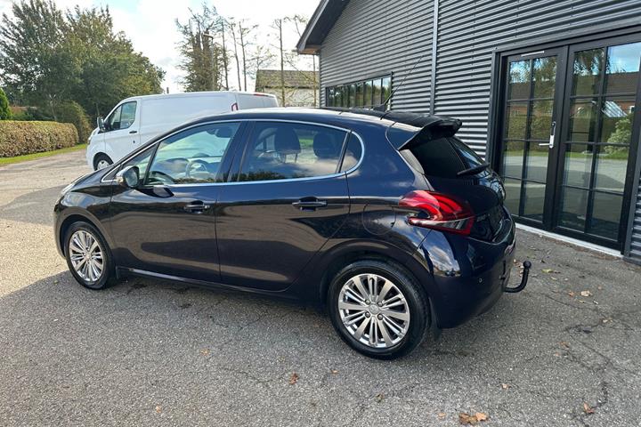 undefined Peugeot 208 fra 2018