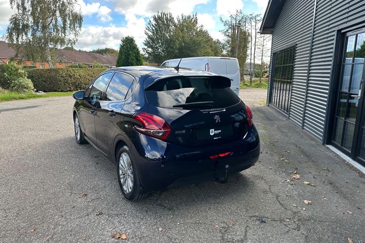 undefined Peugeot 208 fra 2018