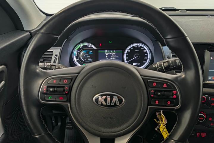 Blå Kia Niro fra 2018