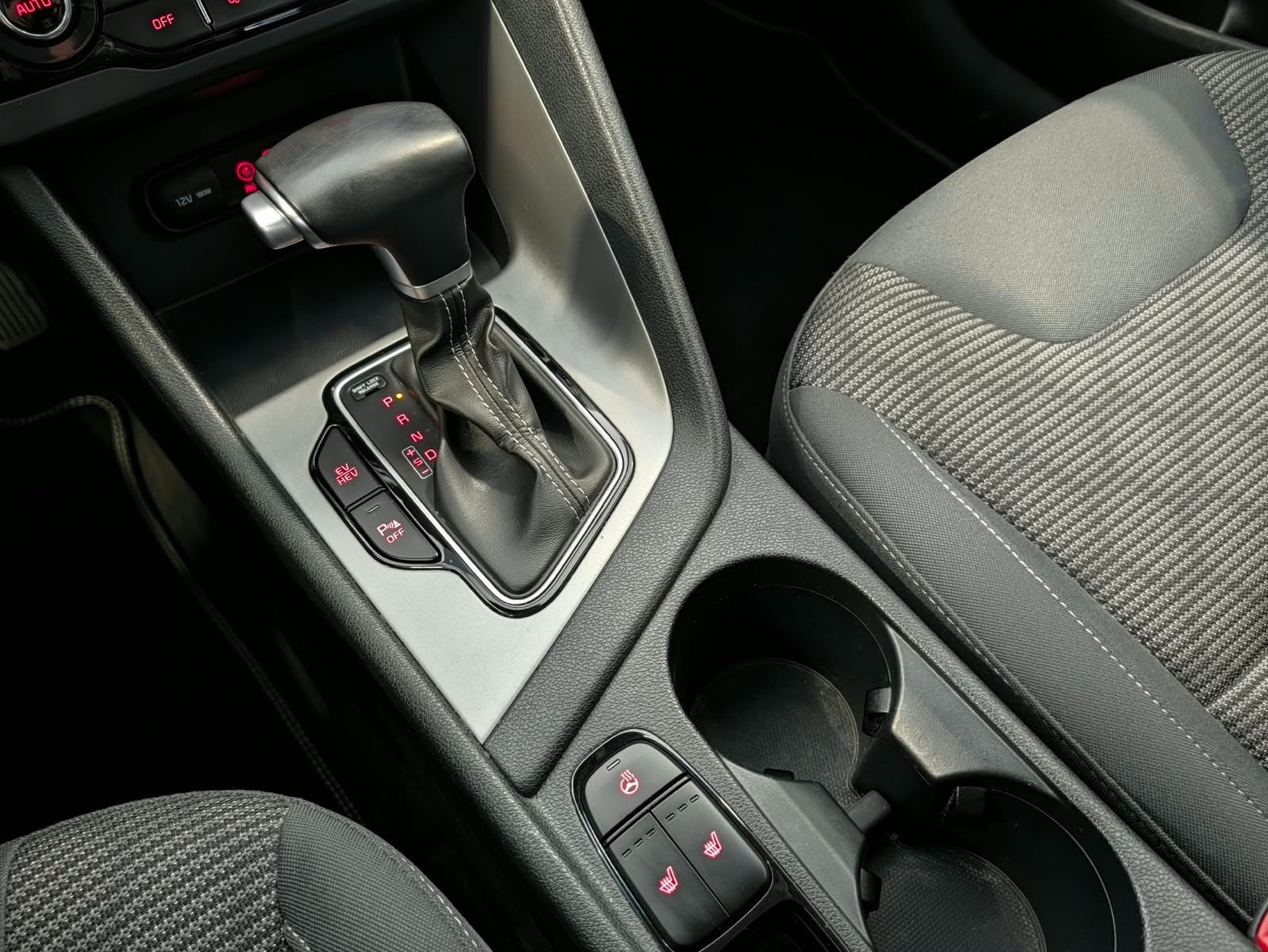 Blå Kia Niro fra 2018