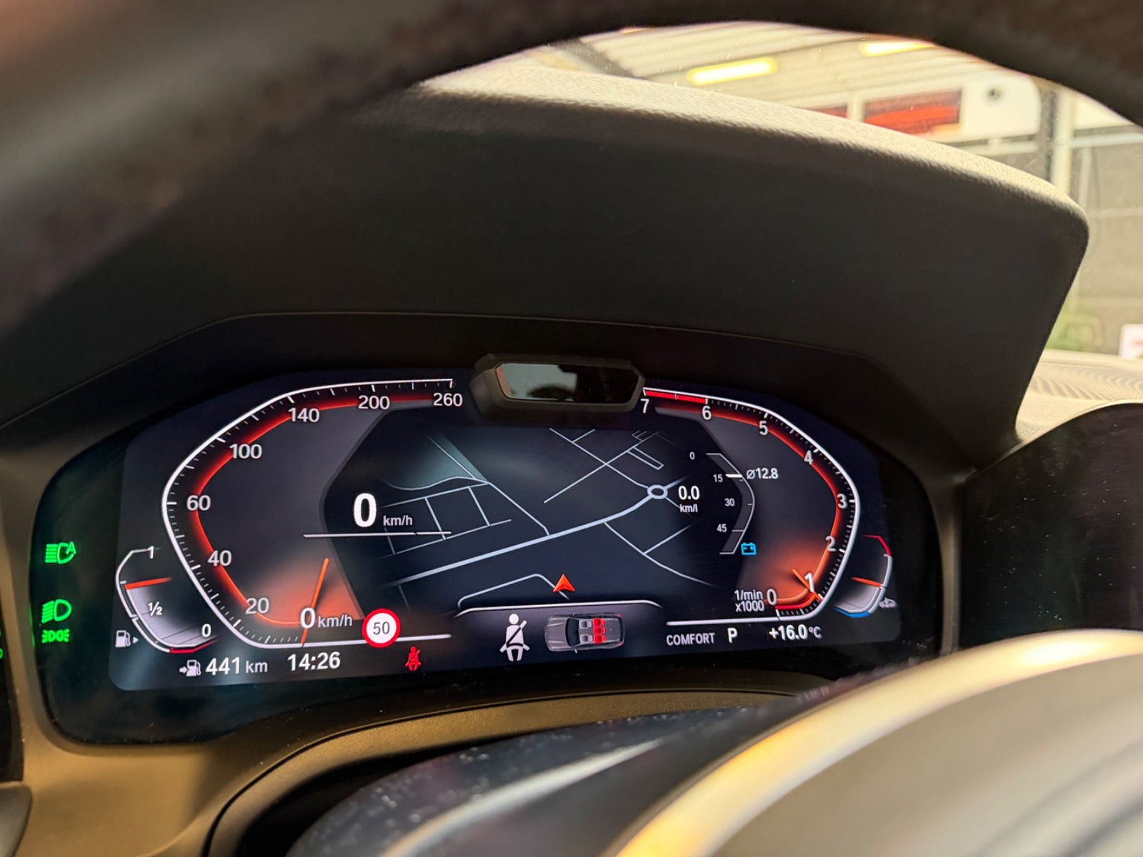Blå BMW 330i fra 2020