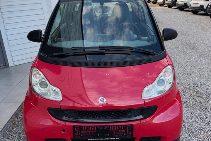 Rød Smart ForTwo Coupé fra 2010
