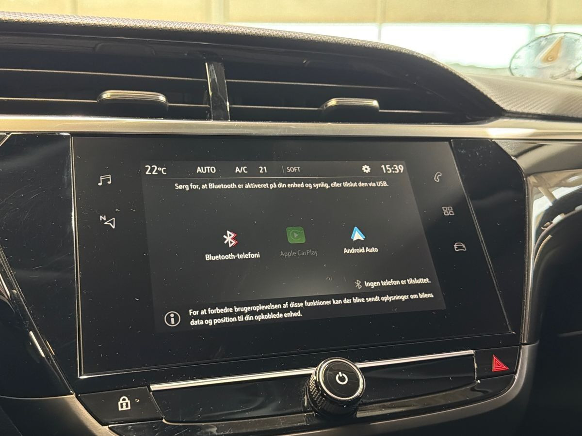 Rød Opel Corsa-e fra 2020