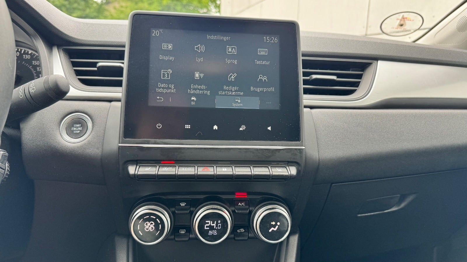 Grå Renault Captur fra 2023