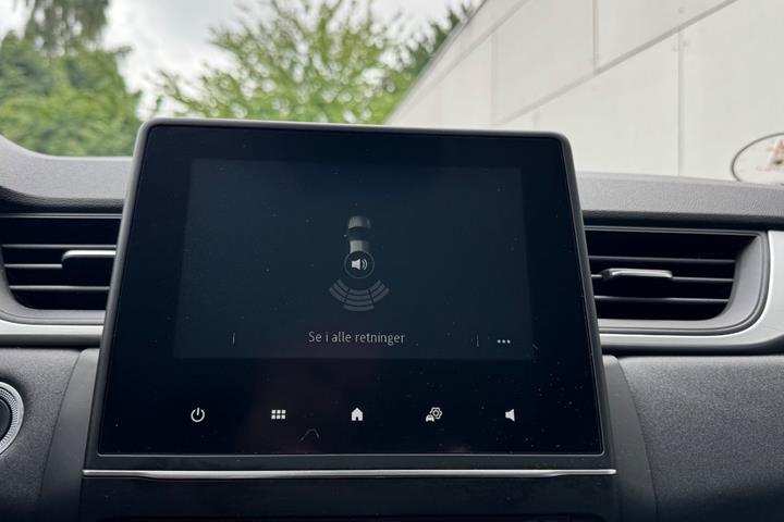 Grå Renault Captur fra 2023