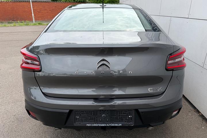 Grå Citroën C4 X fra 2024