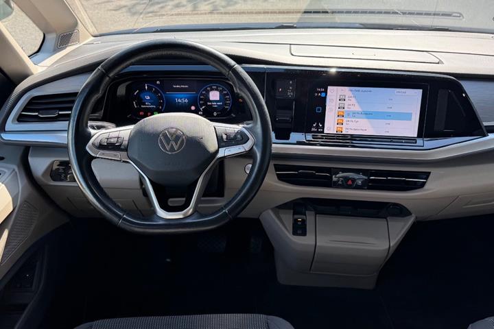 Sort VW Multivan fra 2023
